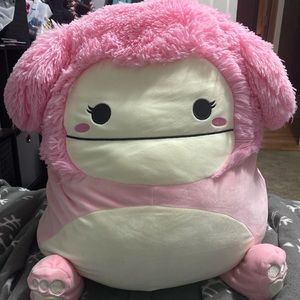 Brina the Big Foot Squishmallow
